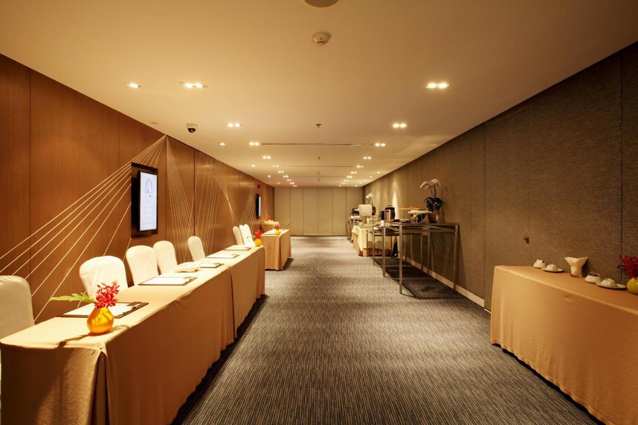 Centara Watergate Pavilion Hotel Bangkok Dış mekan fotoğraf
