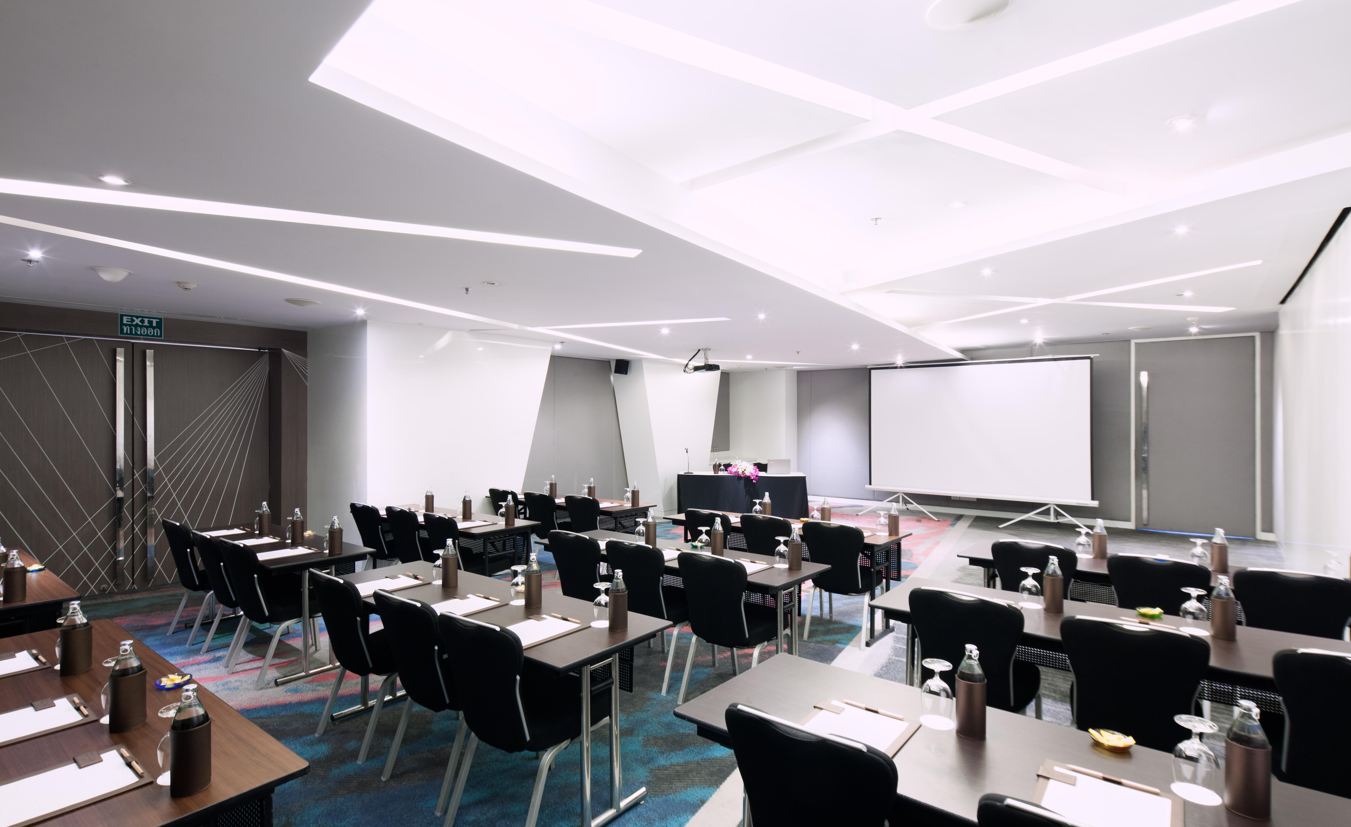 Centara Watergate Pavilion Hotel Bangkok Dış mekan fotoğraf